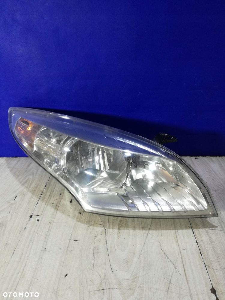 Renault Megane III 3 Lift 2013/2016 lampa przód prawa Anglik - 2