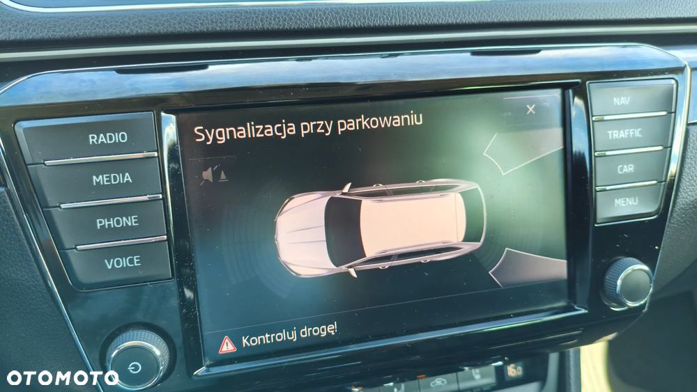 Skoda Superb 2.0 TDI L&K DSG - 15