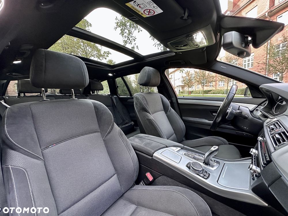BMW Seria 5 520d M Sport - 33