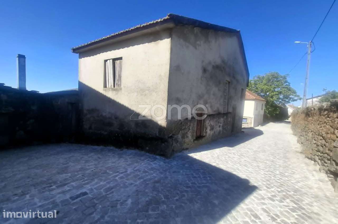 Moradia para restauro a 18km da cidade - Grande imagem: 2/8