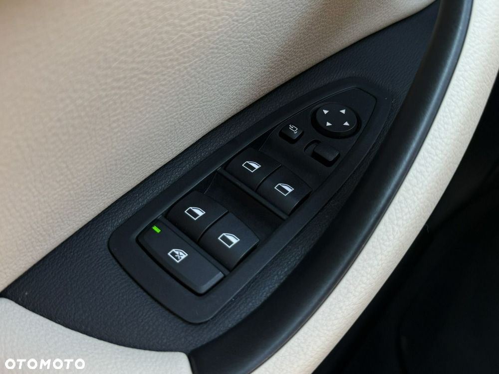 BMW X1 sDrive18i GPF xLine - 28