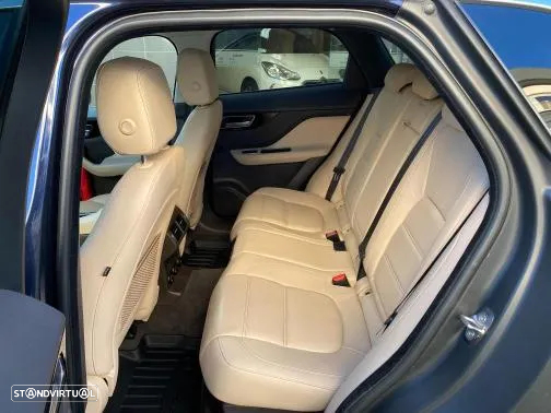 Jaguar F-Pace 20d AWD Aut. Prestige - 8