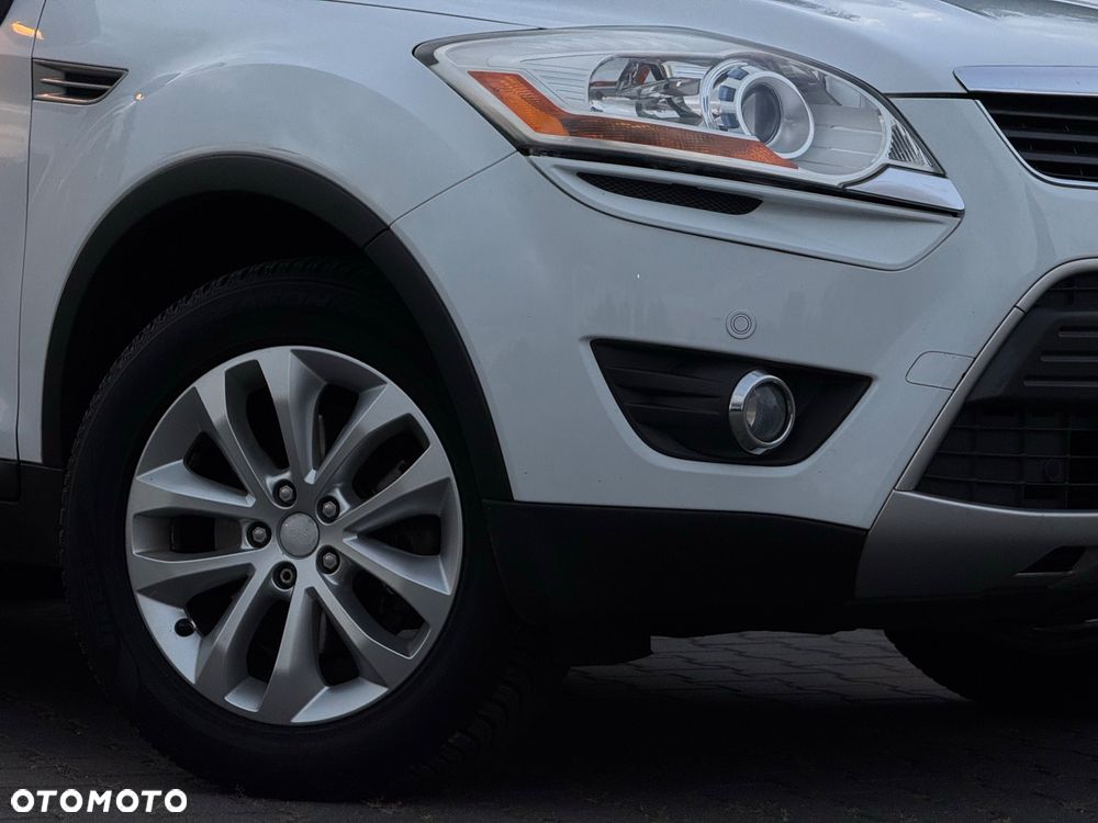 Ford Kuga 2.0 TDCi 2x4 Titanium - 5