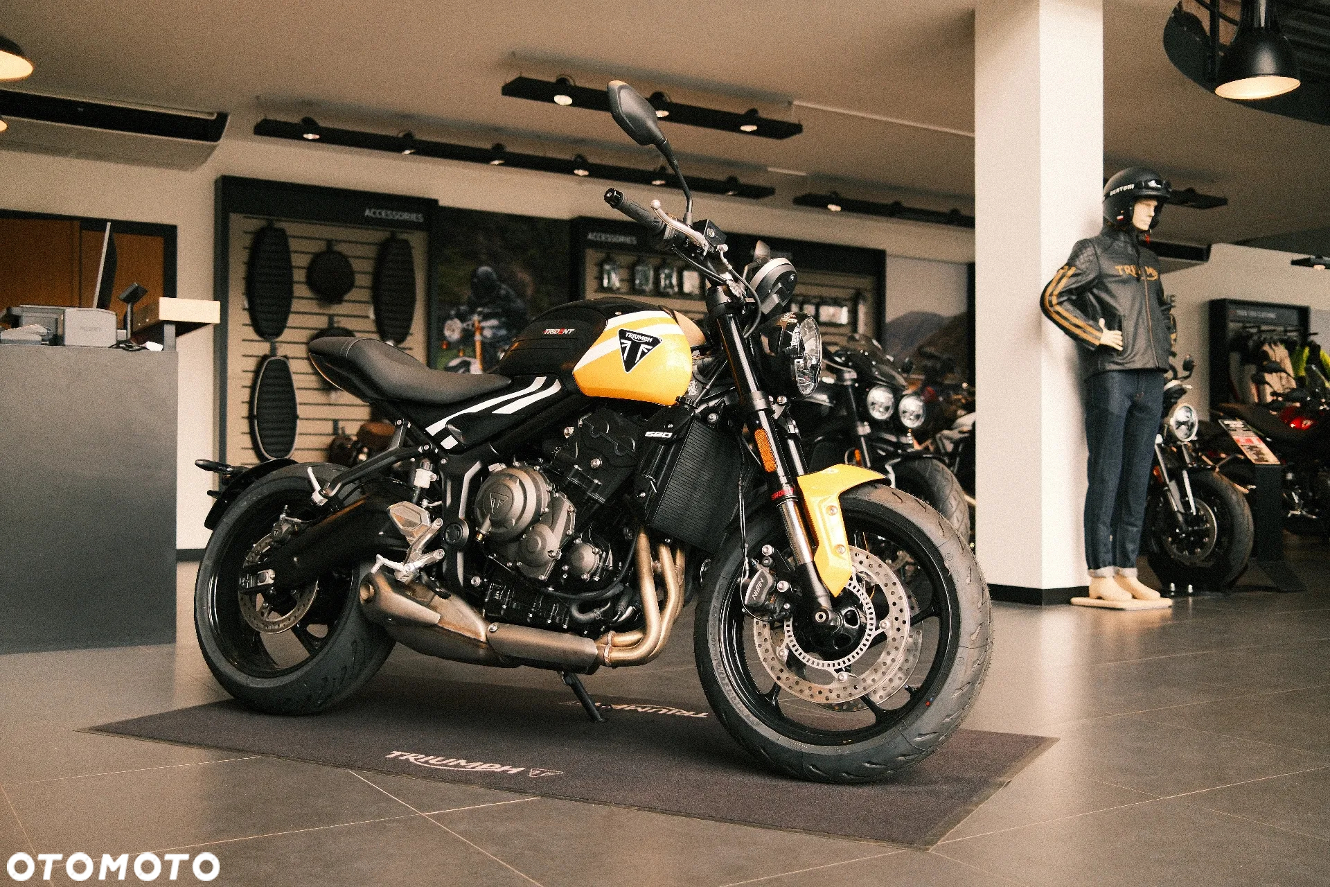 Triumph Trident - 2