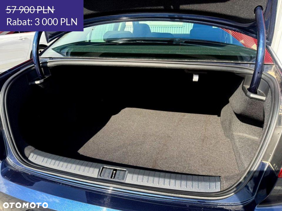 Volkswagen Passat - 28