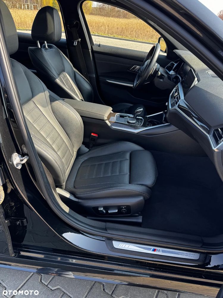 BMW Seria 3 330i M Sport sport - 18