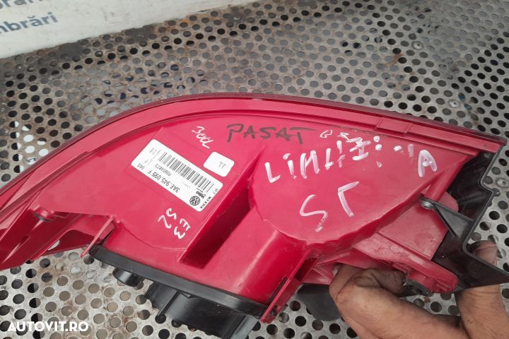 Lampa / Tripla stop stanga pe aripa 3AE945095F Volkswagen VW Passat B - 1