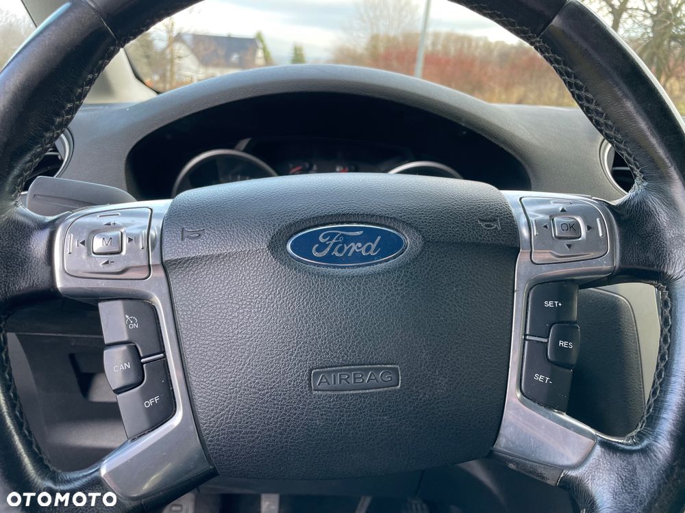 Ford Galaxy 2.0 TDCi DPF Ghia - 18