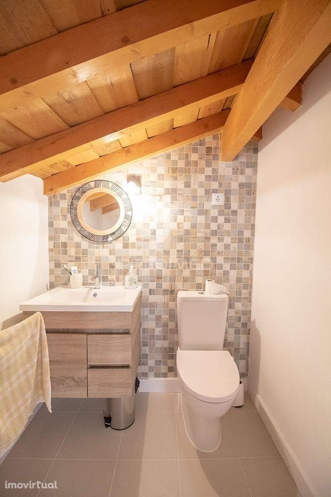 T1 Recuperado no Vimieiro c/ Cozinha Equipada e Sótão Habitável - Grande imagem: 5/12