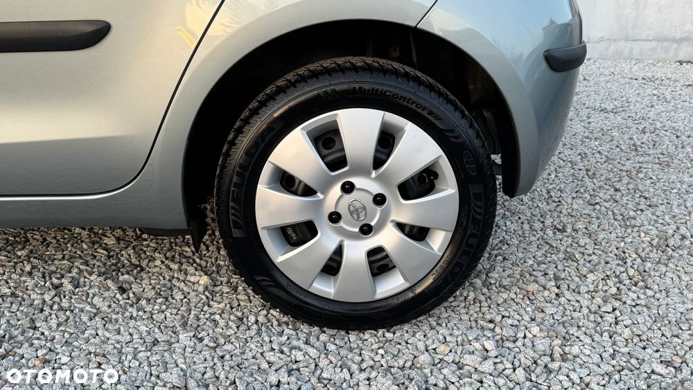 Toyota Yaris 1.3 Sol - 26