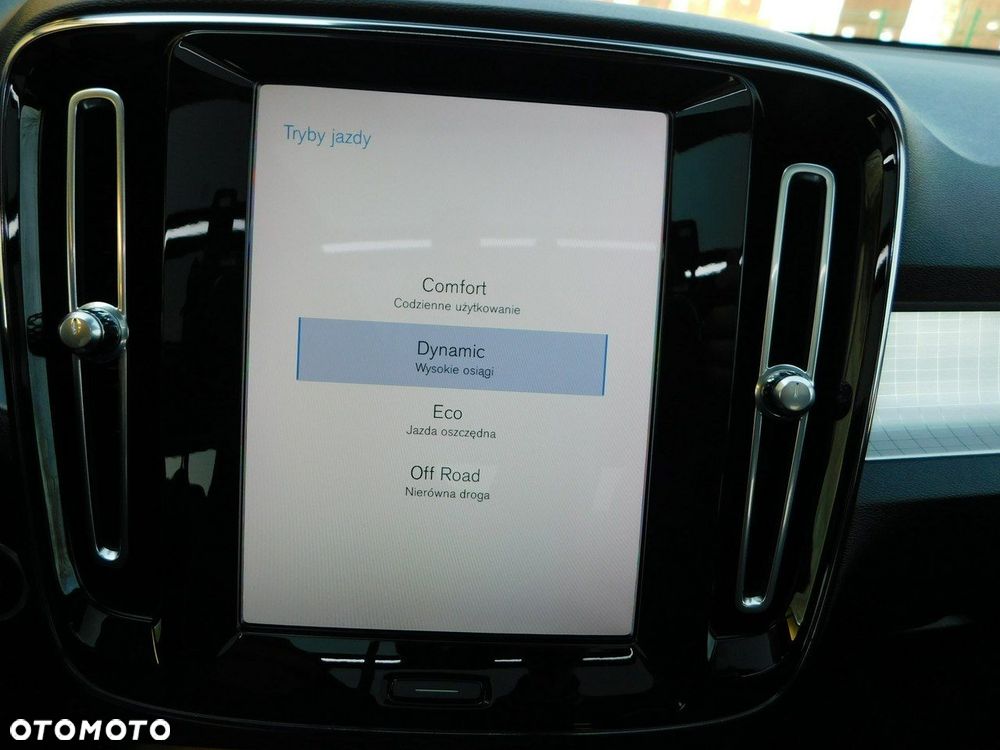 Volvo XC 40 D3 Momentum Pro - 22