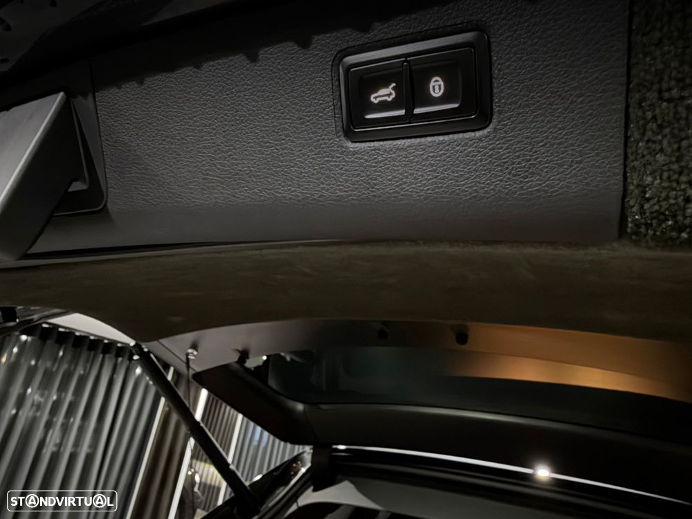 Bentley Bentayga V8 S Black Edition - 58