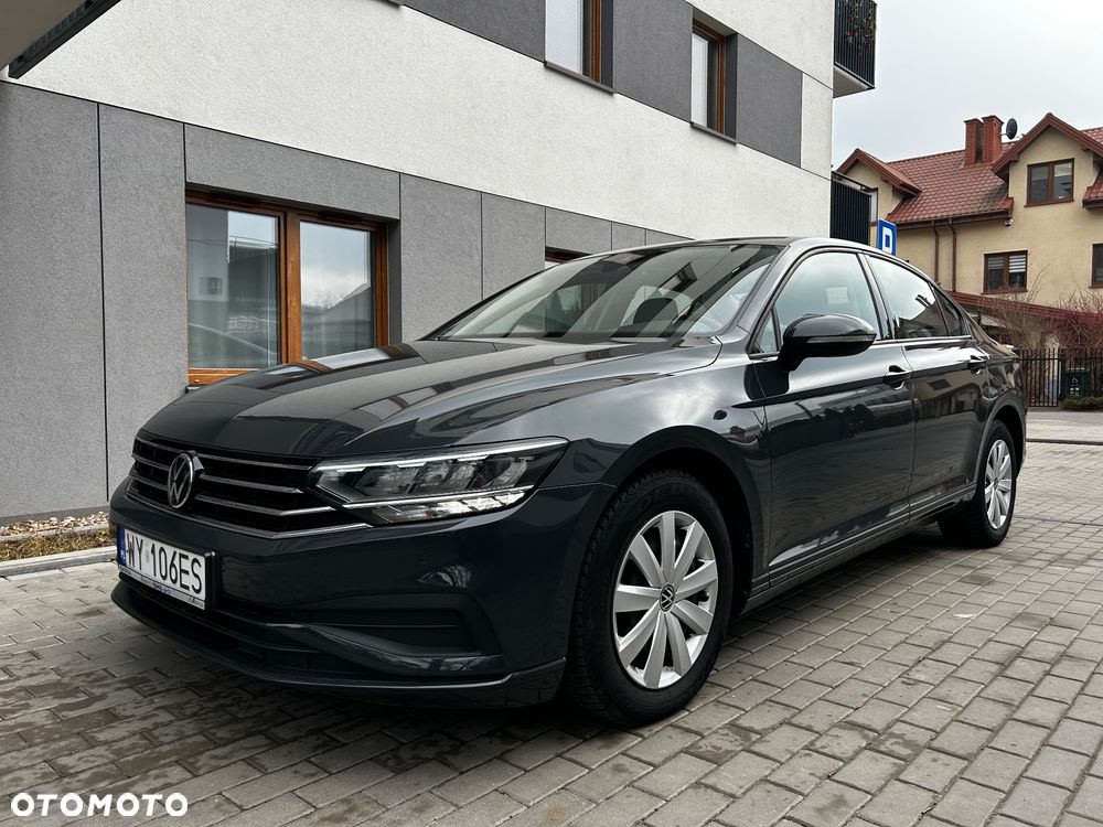 Volkswagen Passat - 4
