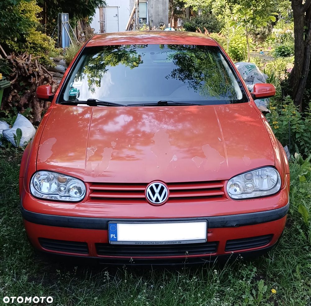 Volkswagen Golf - 2