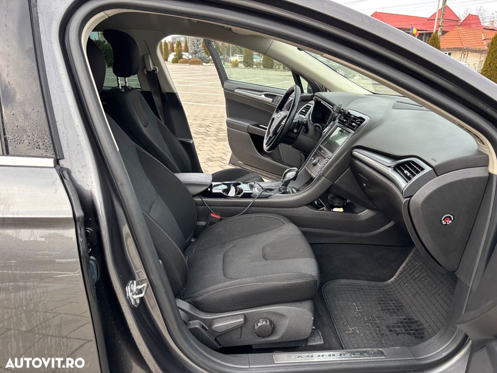 Ford Mondeo 2.0 TDCi Powershift - 12