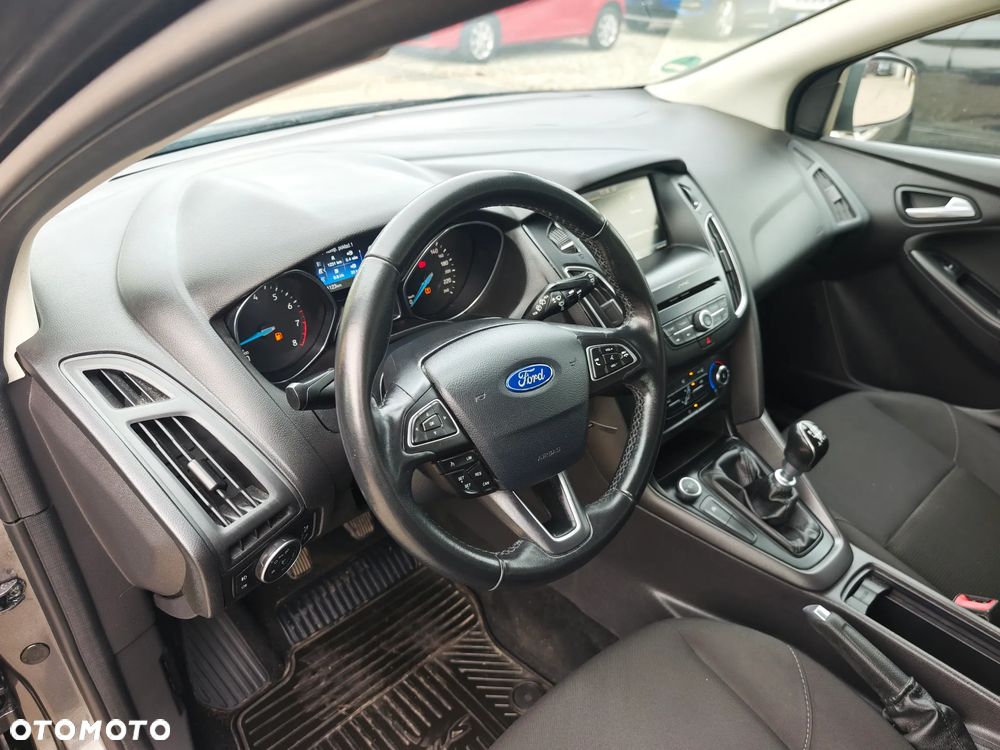 Ford Focus - 19