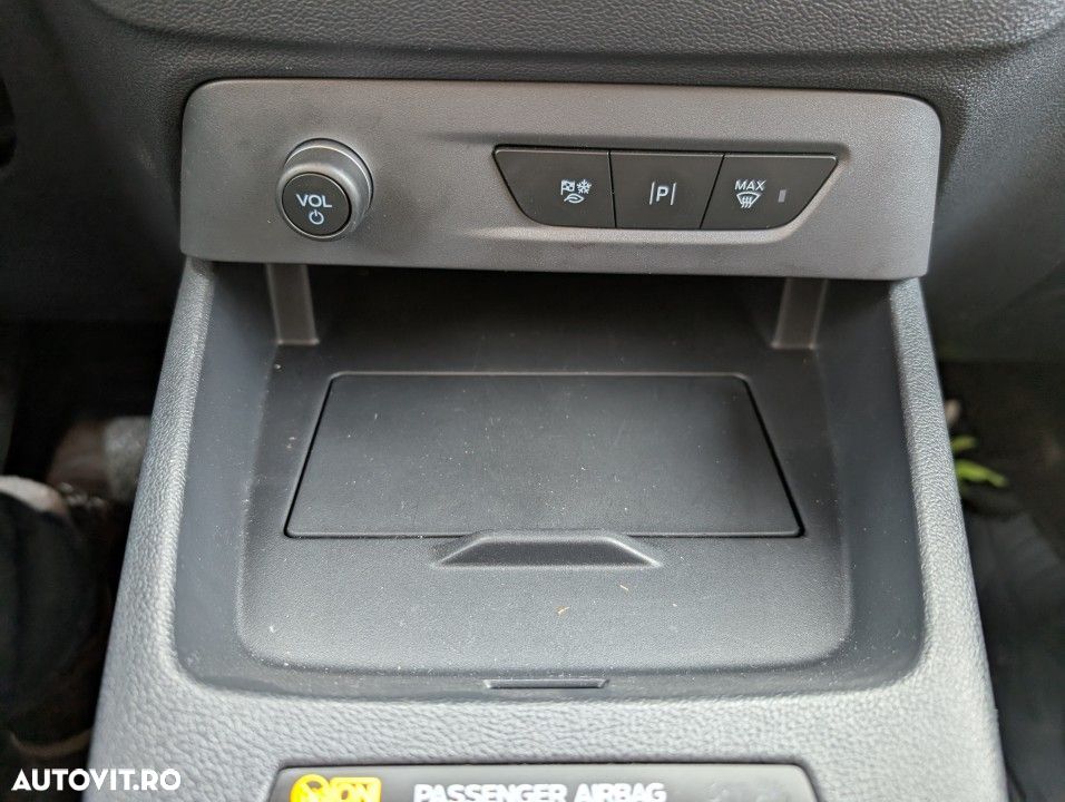 Ford Transit Courier - 15