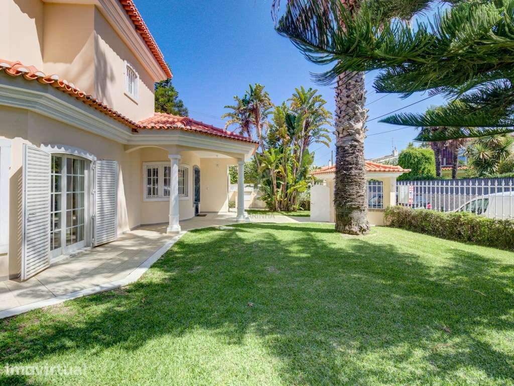 Villa da Escada Branca 
6 SUITES espaçosas todas com roupeiros - Grande imagem: 3/56