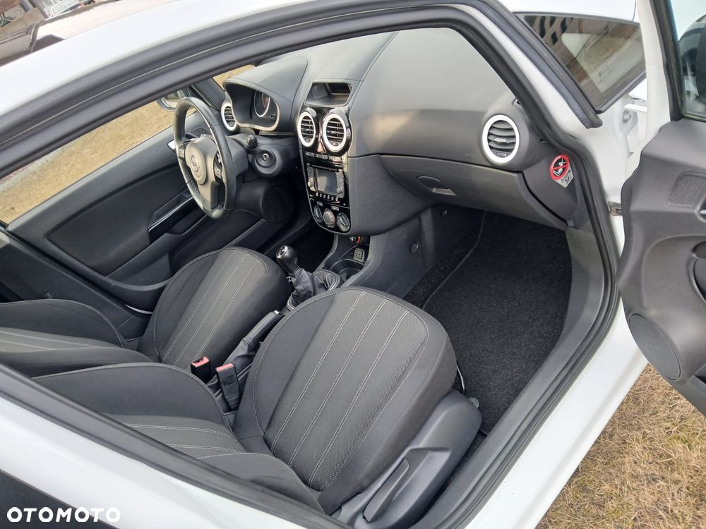 Opel Corsa 1.4 16V Navi - 9