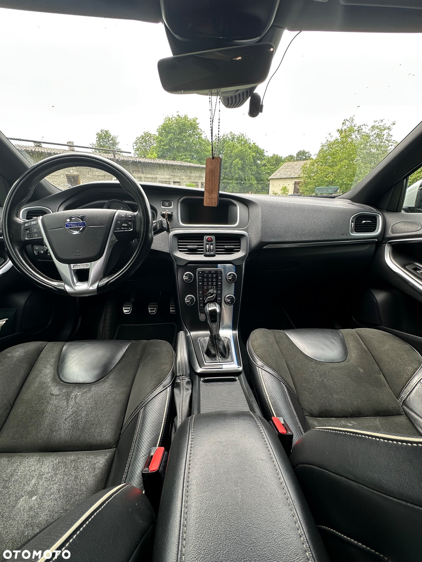 Volvo V40 D4 Drive-E R-Design Momentum - 18