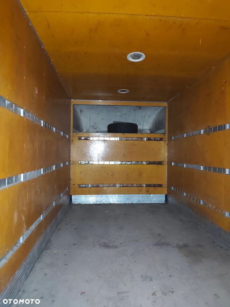 Mercedes-Benz SPRINTER 319 - 29