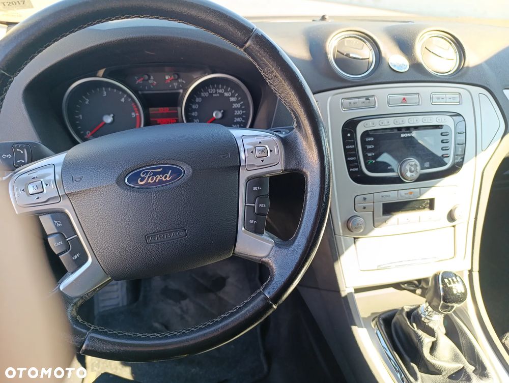 Ford Mondeo - 15