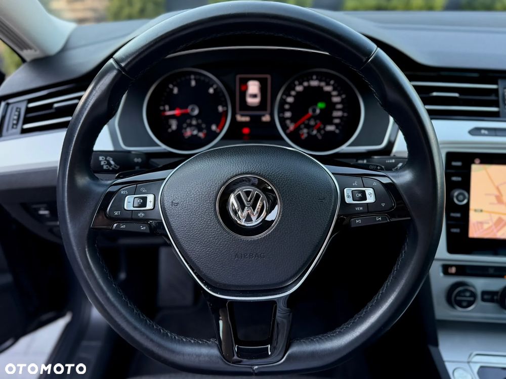 Volkswagen Passat 2.0 TDI SCR Comfortline DSG - 13