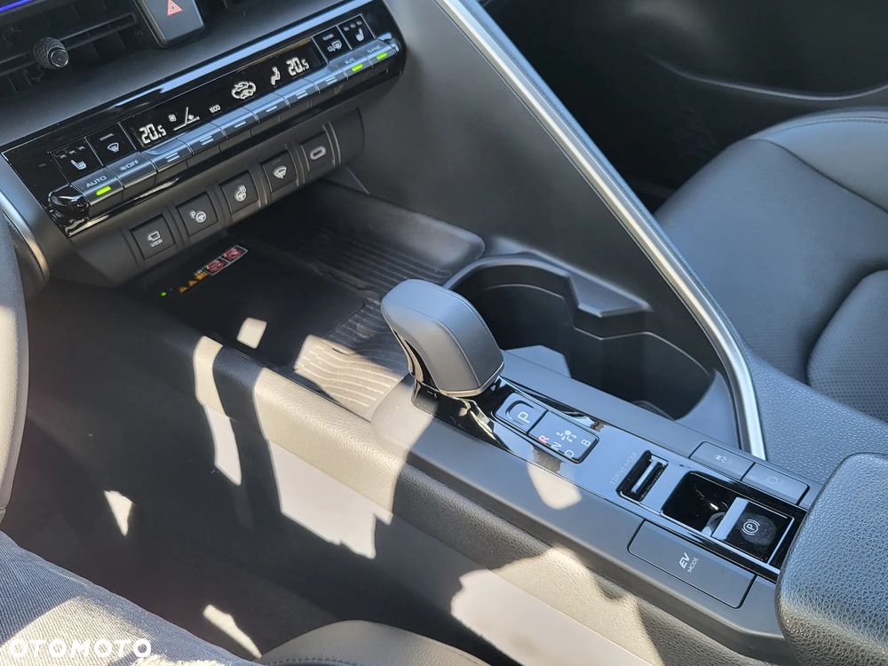 Toyota C-HR 2.0 Hybrid Dynamic Force Executive - 21