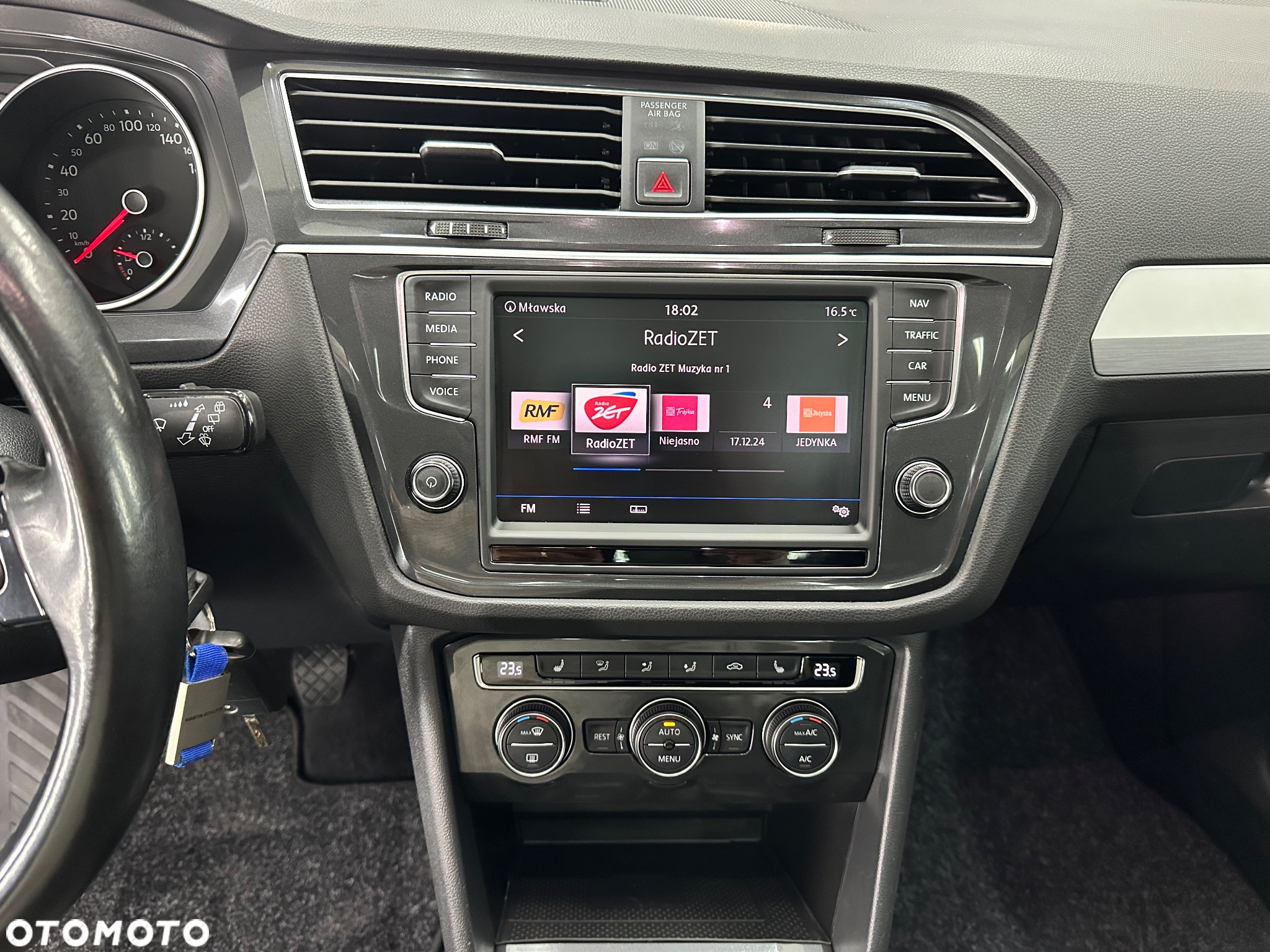 Volkswagen Tiguan - 19