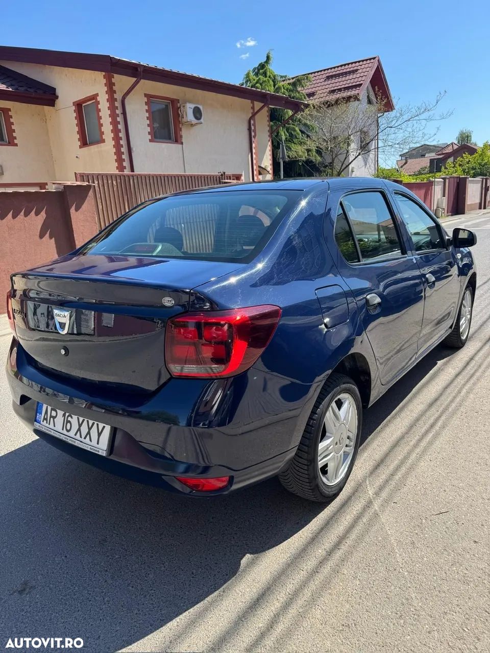 Dacia Logan 1.0 SCe SL PLUS - 1
