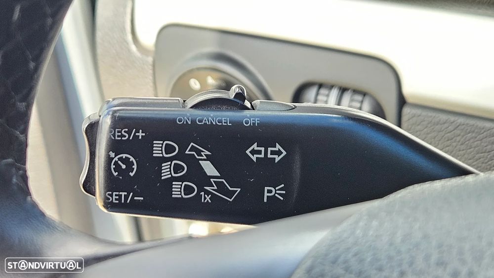 VW Golf Variant 1.6 TDi Highline - 16