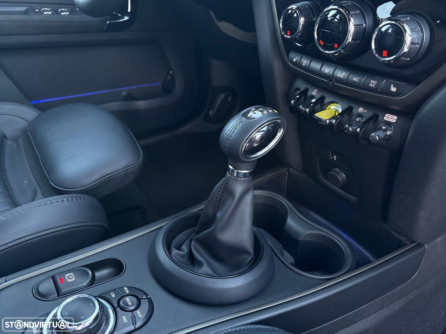MINI Countryman Cooper SE ALL4 JCW Auto - 25