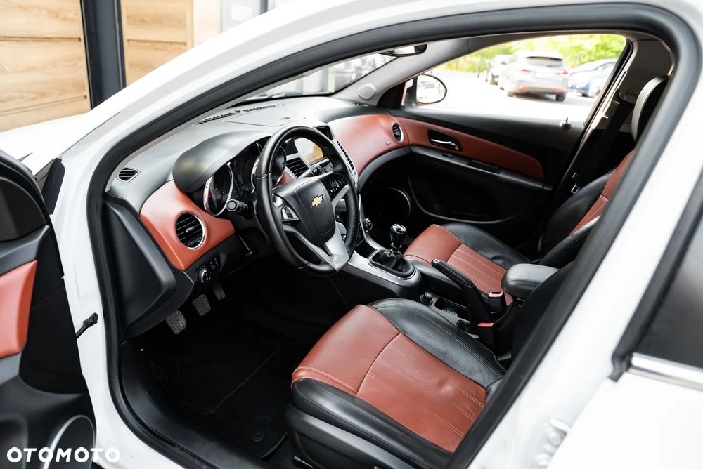 Chevrolet Cruze 1.8 LT+ - 19