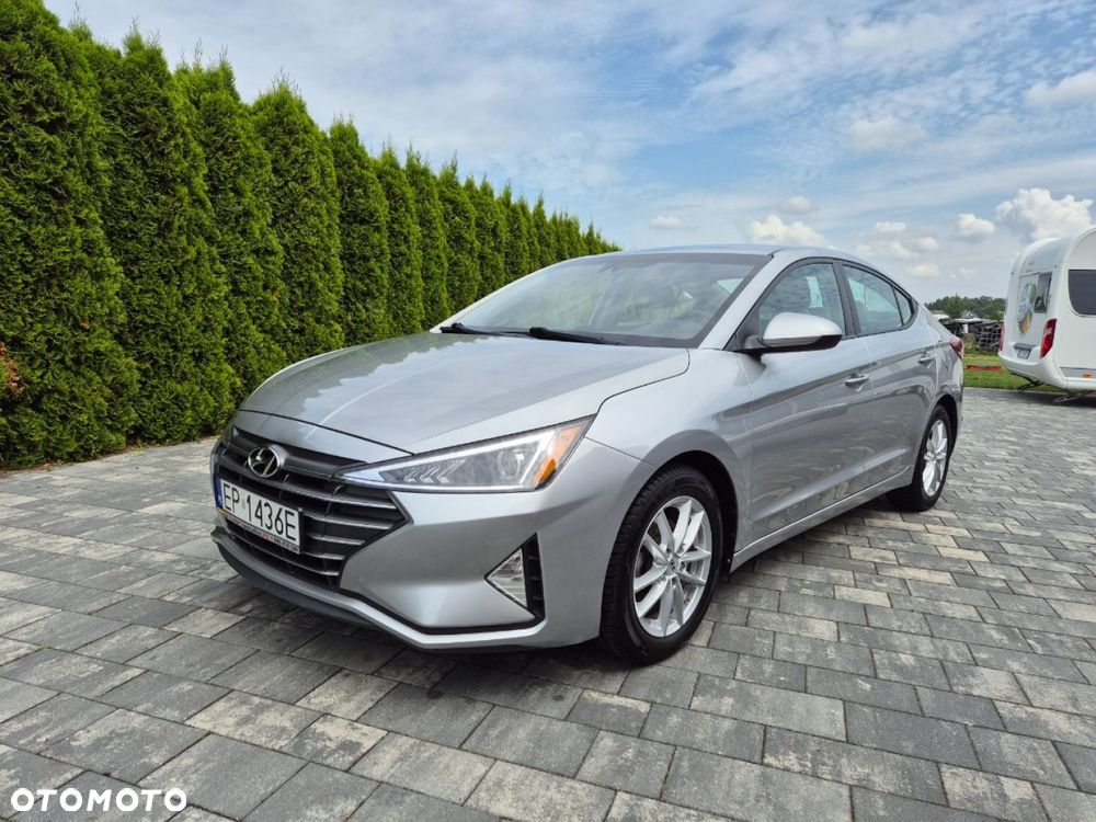 Hyundai Elantra - 4