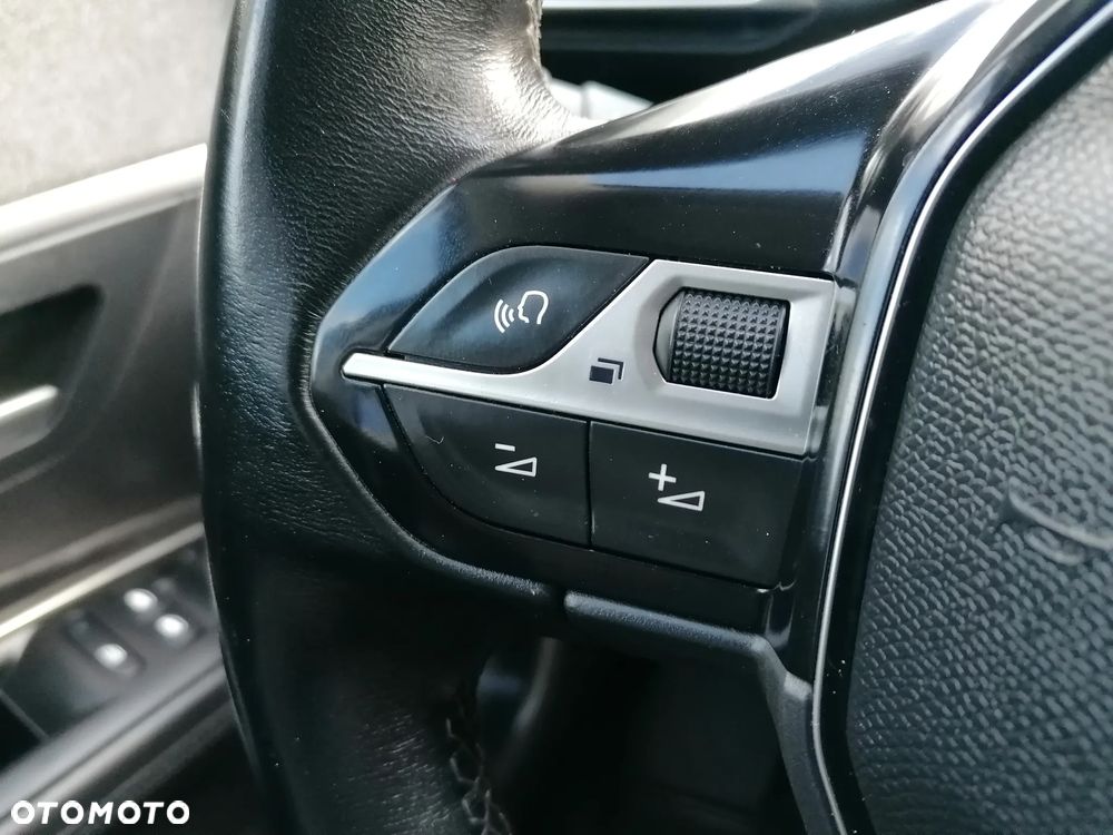 Peugeot 3008 BlueHDi 150 Stop & Start Business-Line - 19