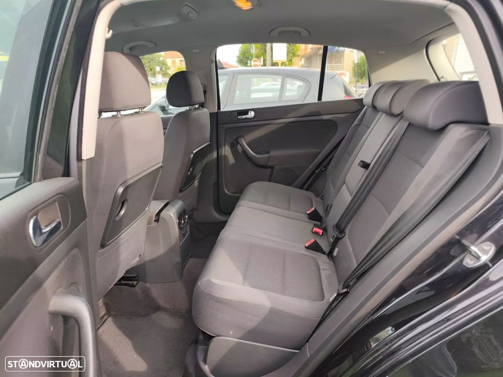 VW Golf Plus 2.0 TDi Confortline - 28