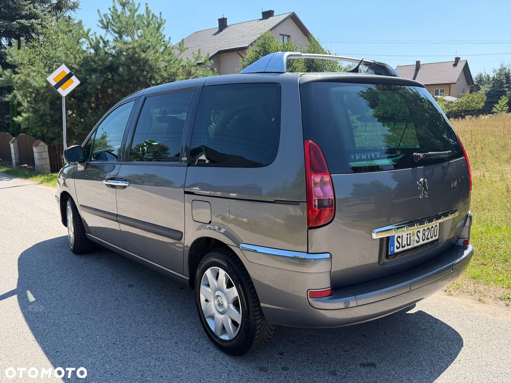 Peugeot 807 2.0 HDi Premium Grand Prix - 2