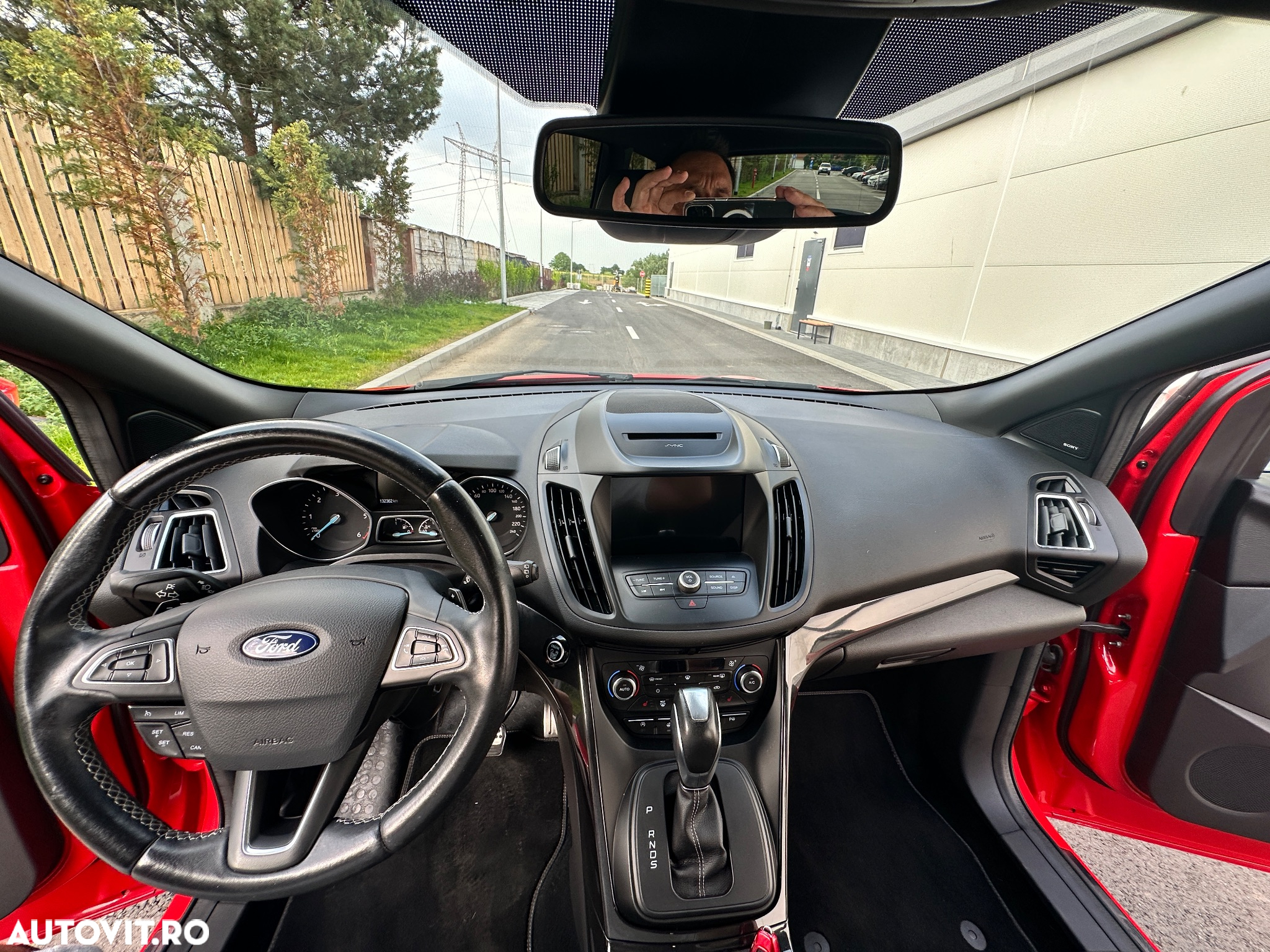 Ford Kuga 2.0 TDCi 4WD Powershift ST-Line - 8