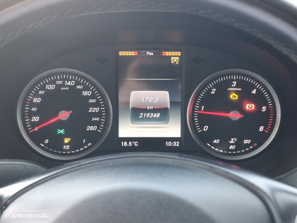 Mercedes-Benz C 180 d Exclusive - 23