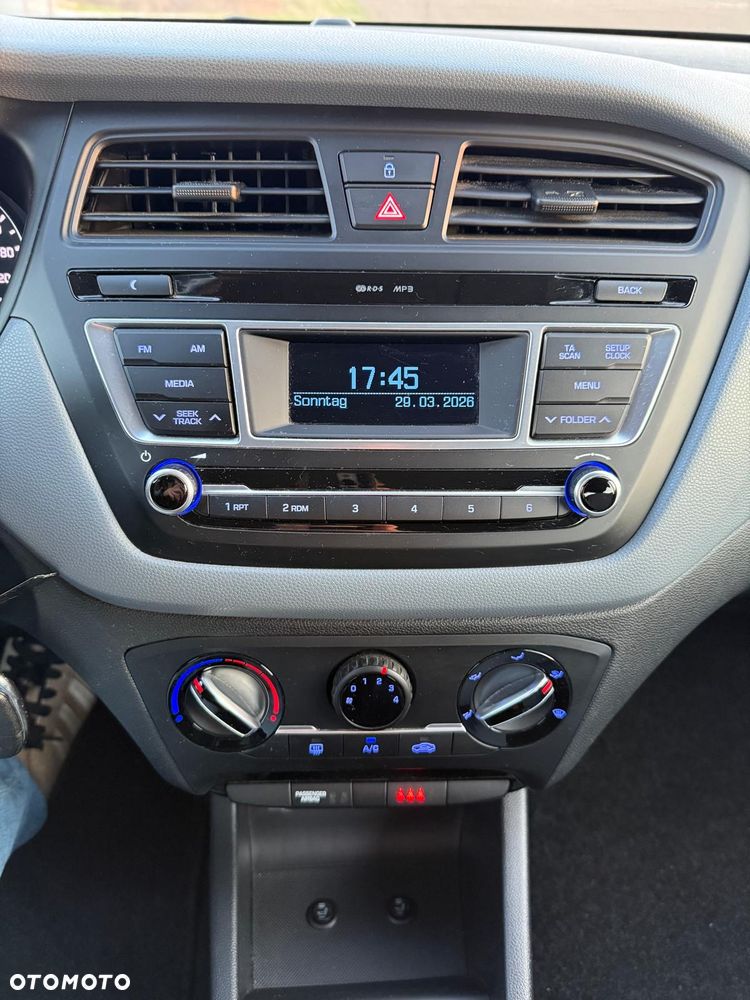 Hyundai i20 1.2 Select - 25