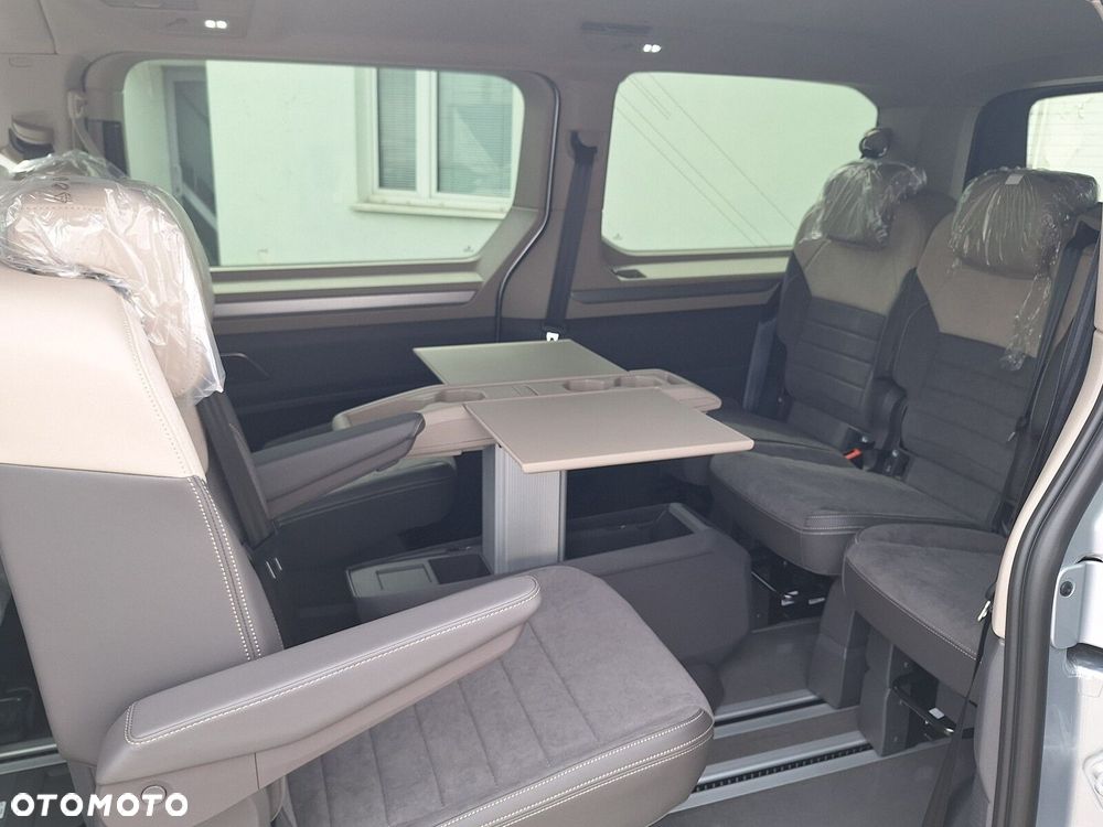 Volkswagen Multivan - 14