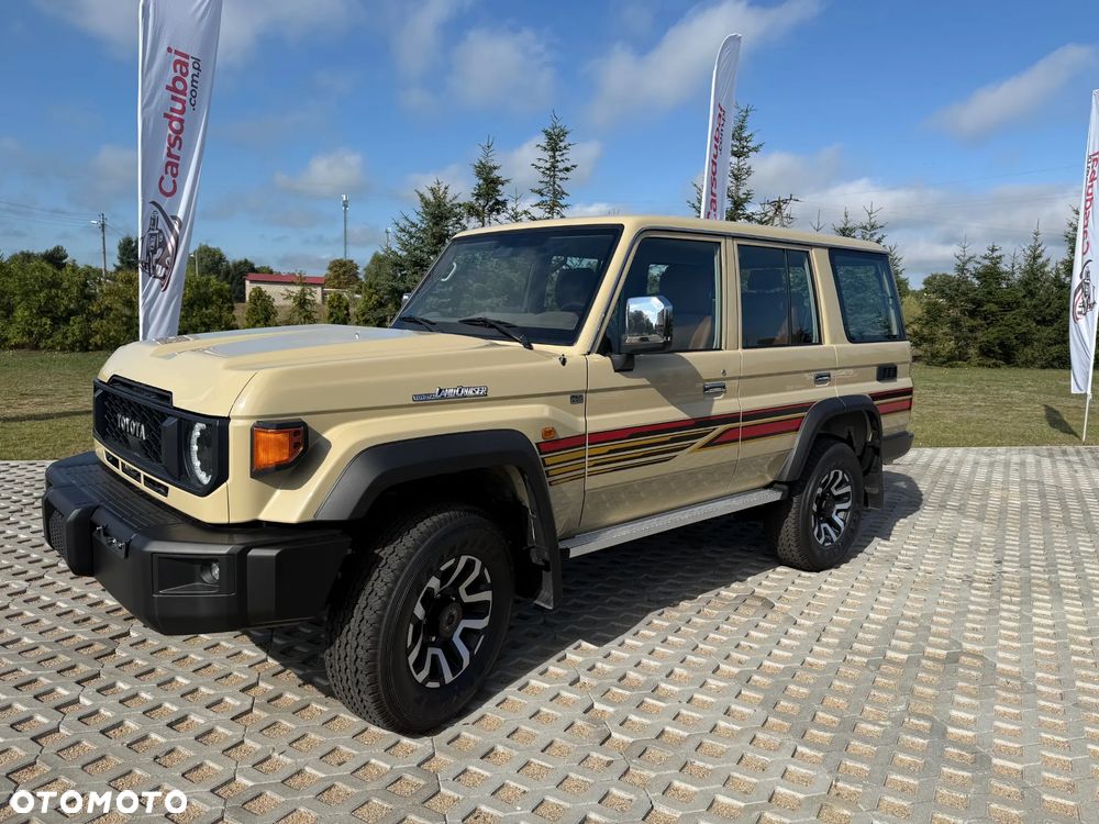 Toyota Land Cruiser - 2