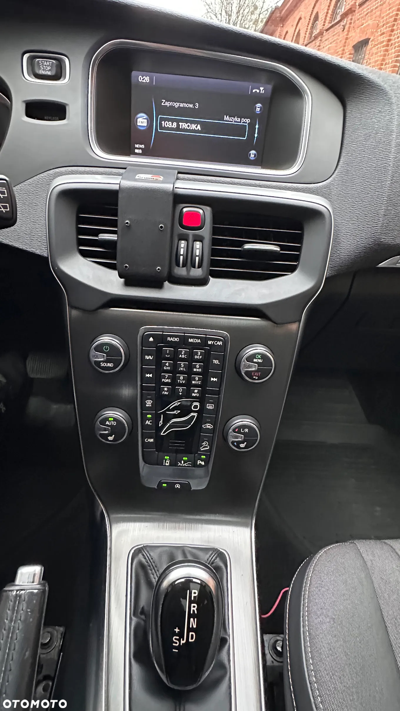 Volvo V40 Cross Country T4 AWD Momentum - 27