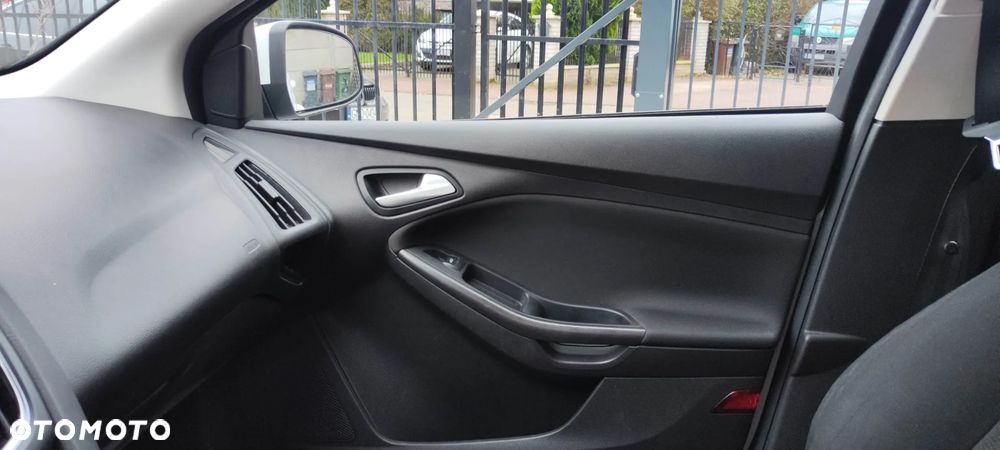Ford Focus 1.5 TDCi Trend - 19