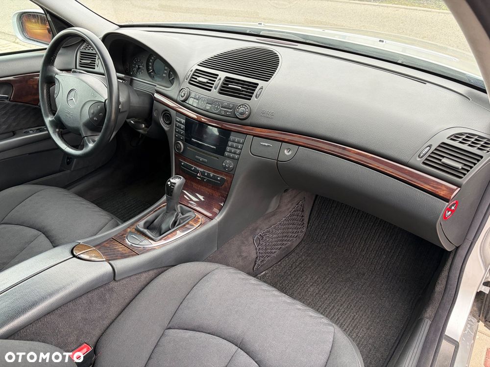 Mercedes-Benz Klasa E 200 CDI Classic - 11