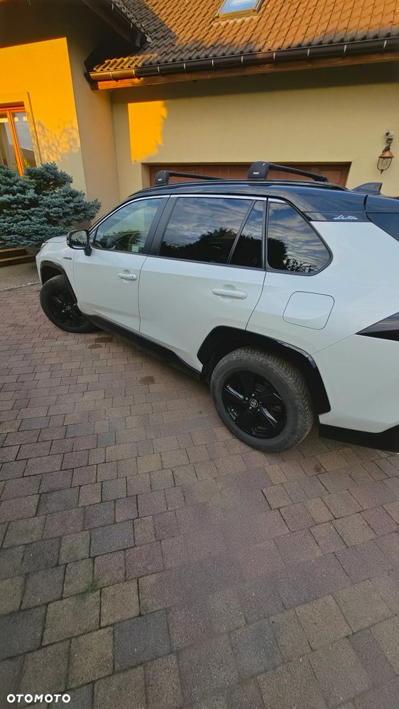 Toyota RAV4 - 8