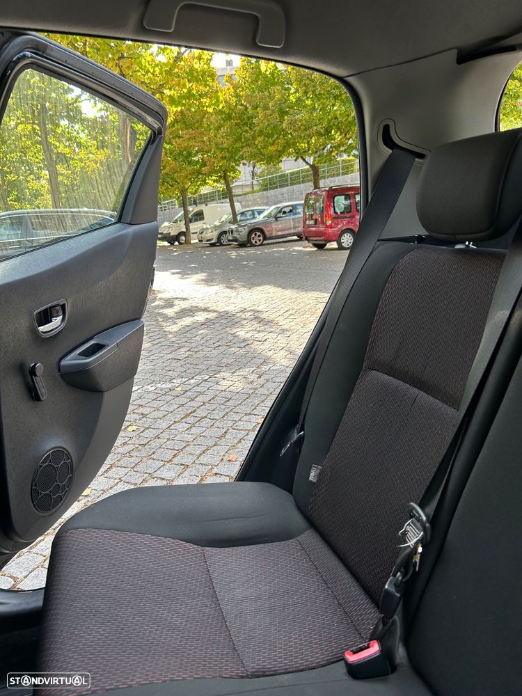 Toyota Yaris 1.4 D-4D SE Sport - 25