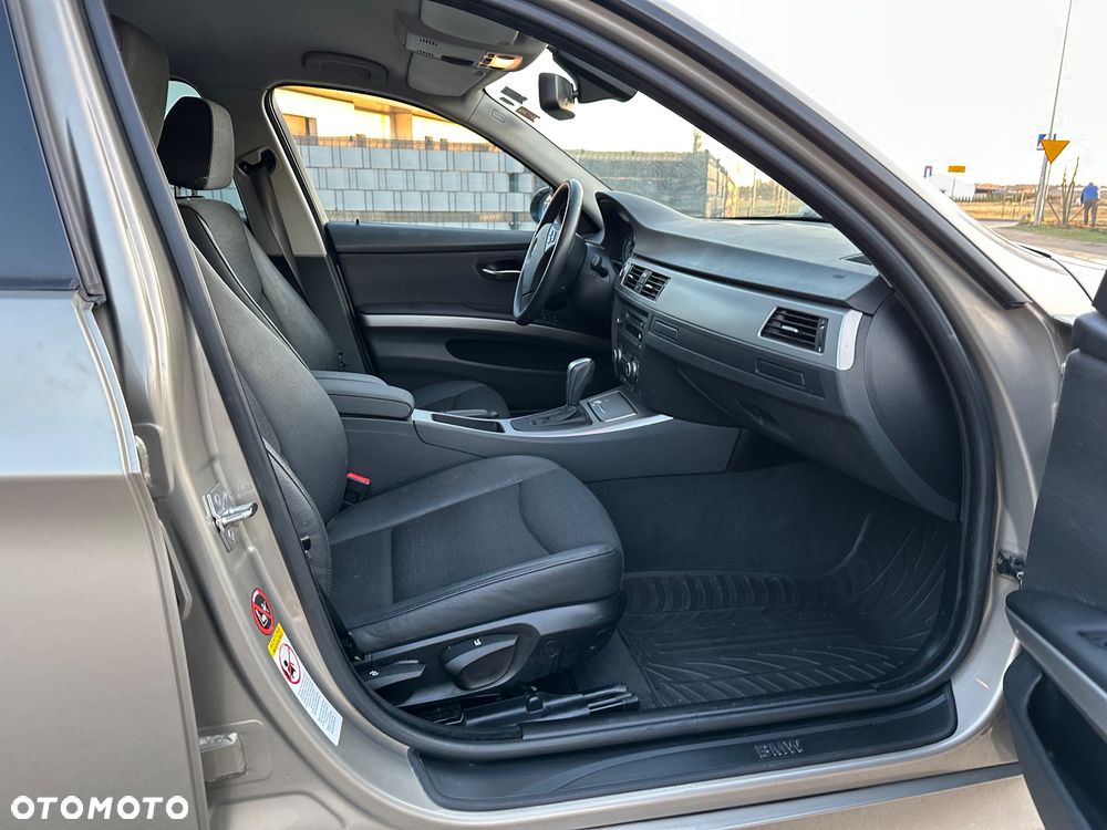 BMW Seria 3 318i Edition Lifestyle - 13