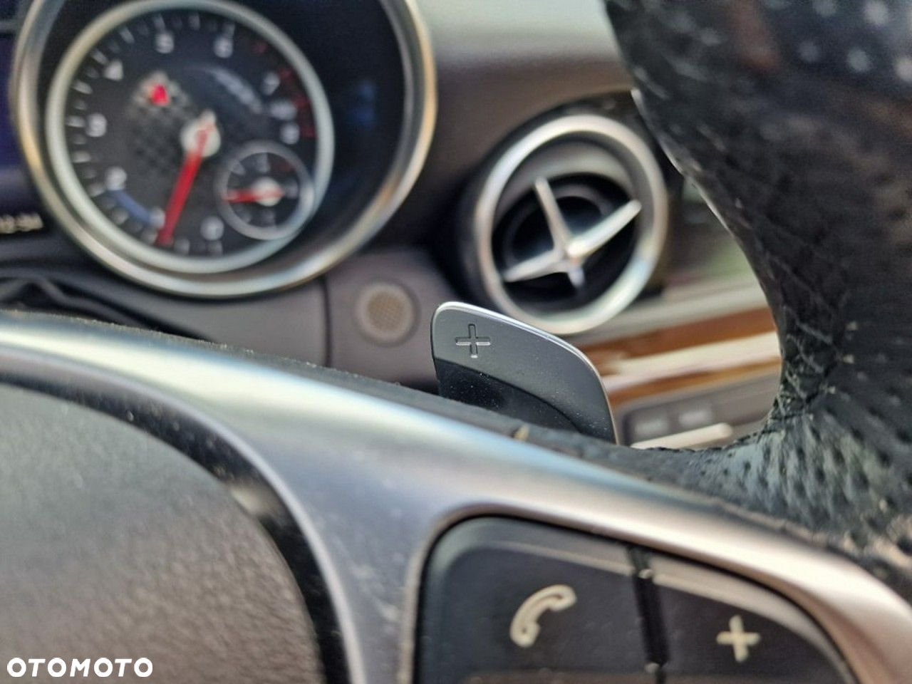 Mercedes-Benz SLC 300 9G-TRONIC Final Edition - 22