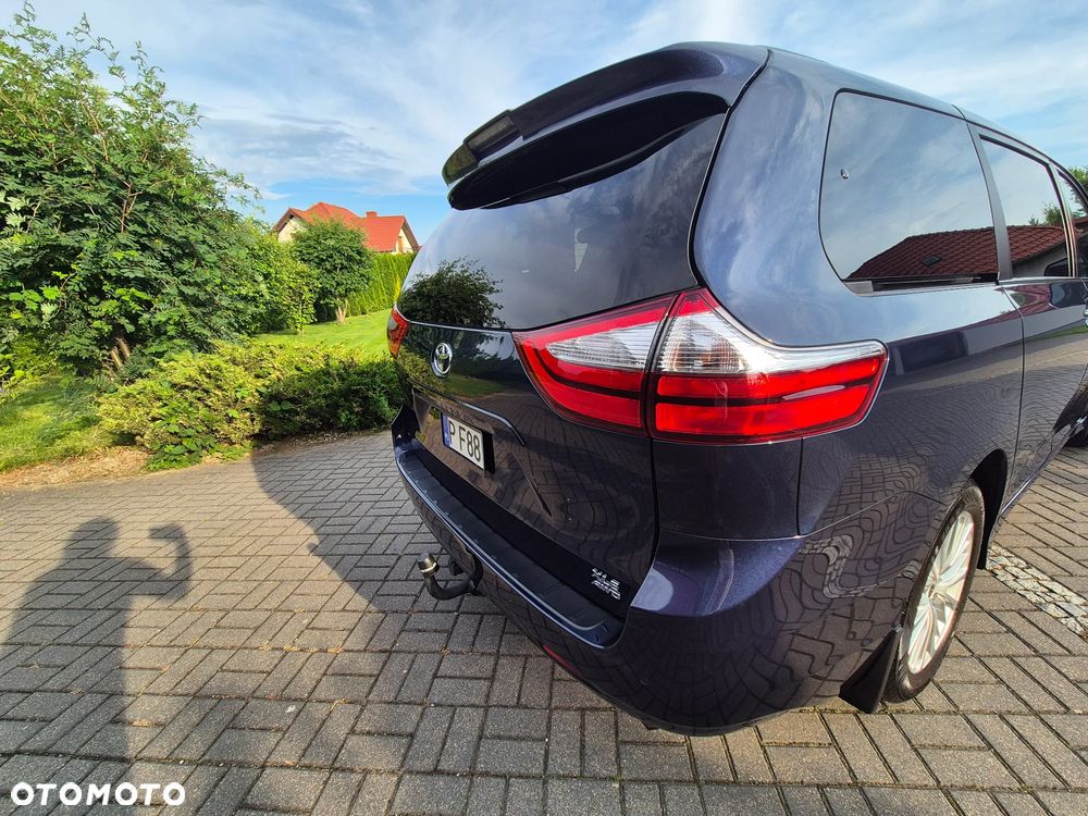 Toyota Sienna 3.5 V6 XLE AWD - 8
